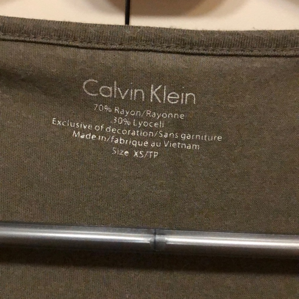 Calvin Klein military green top w/ zip shoulder - Picture 4 of 4